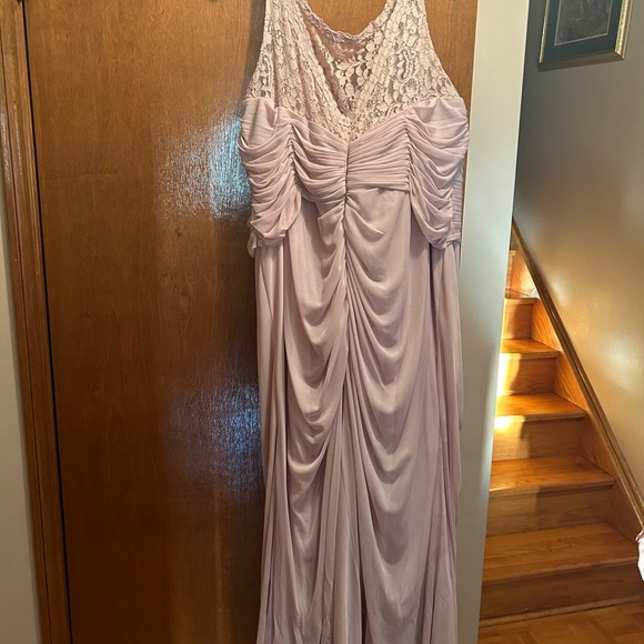 Lace & chiffon sleeveless bridesmaid dress - Picture 3 of 6